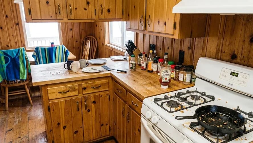 Cabin kitchen before cleaning
